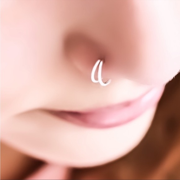 🌻NIB Handmade Crescent Moon Double Hoop Nose Ring🌻 - Picture 12 of 13